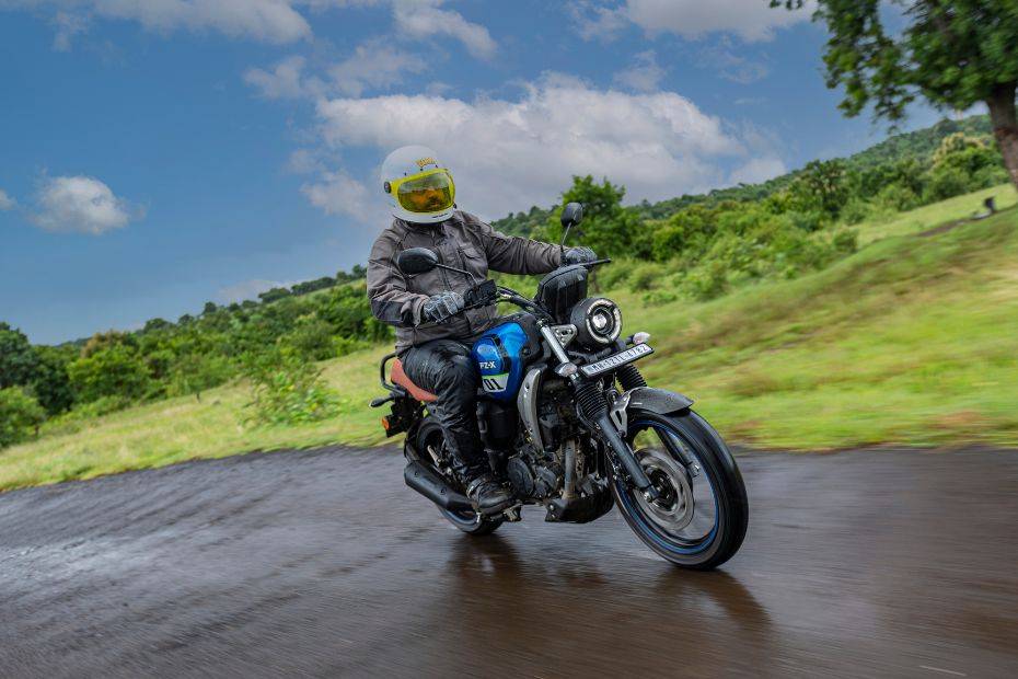 Yamaha FZ X Price- Images, Colours, Specs & Reviews