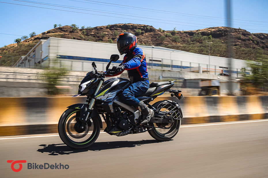 Bajaj Pulsar NS400Z Handling & Ride Quality - Review - Biggest Pulsar Yet Bajaj Pulsar NS400Z Handling & Ride Quality - Review - Biggest Pulsar Yet