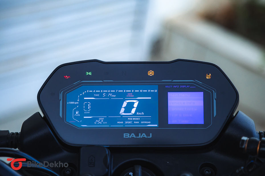 Bajaj Pulsar NS400Z Instrument Console - Review - Biggest Pulsar Yet Bajaj Pulsar NS400Z Digital Cluster - Review - Biggest Pulsar Yet