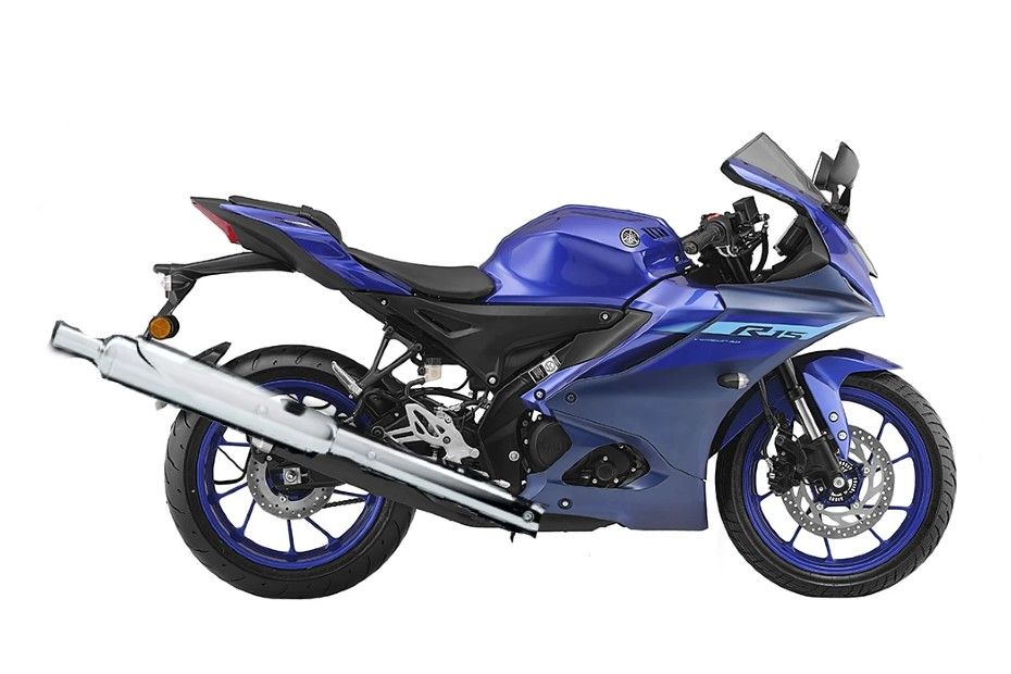 Yamaha R15 with Royal Enfield Bullet 350 exhaust Yamaha R15 with Royal Enfield Bullet 350 exhaust