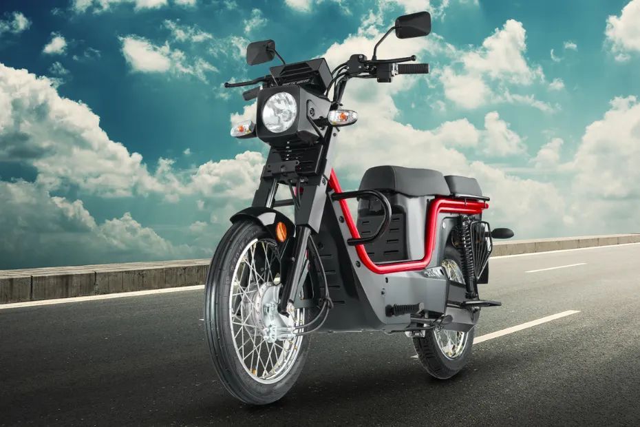 Kinetic Green E-Luna X2 Top 5 E-scooters With 100km Range Under Rs 1 Lakh