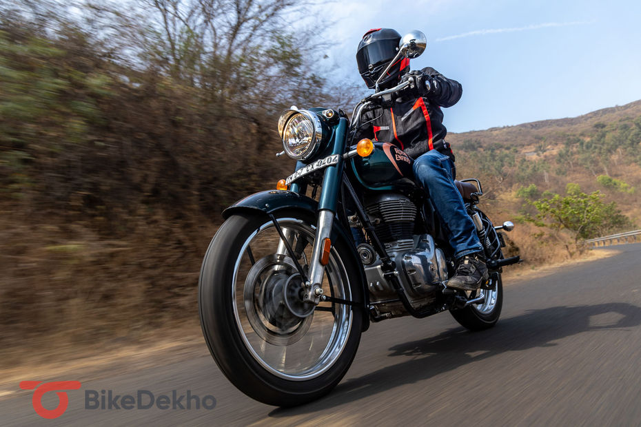 Royal Enfield Classic 350 Riding