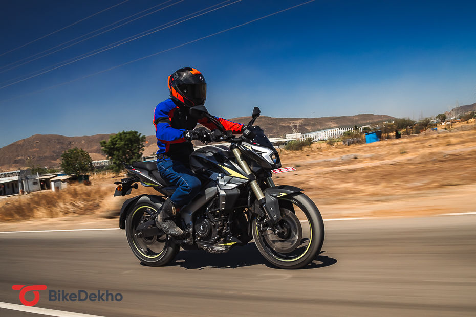 Bajaj Pulsar NS400Z Riding