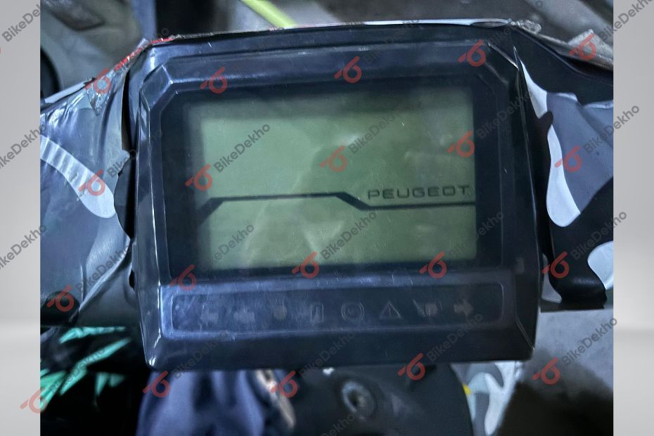 New Peugeot E-Scooter Spied New Peugeot E-Scooter Spied
