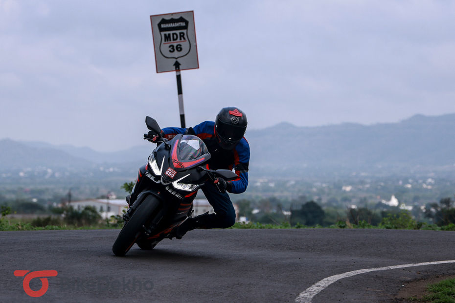 Aprilia RS 457 Handling