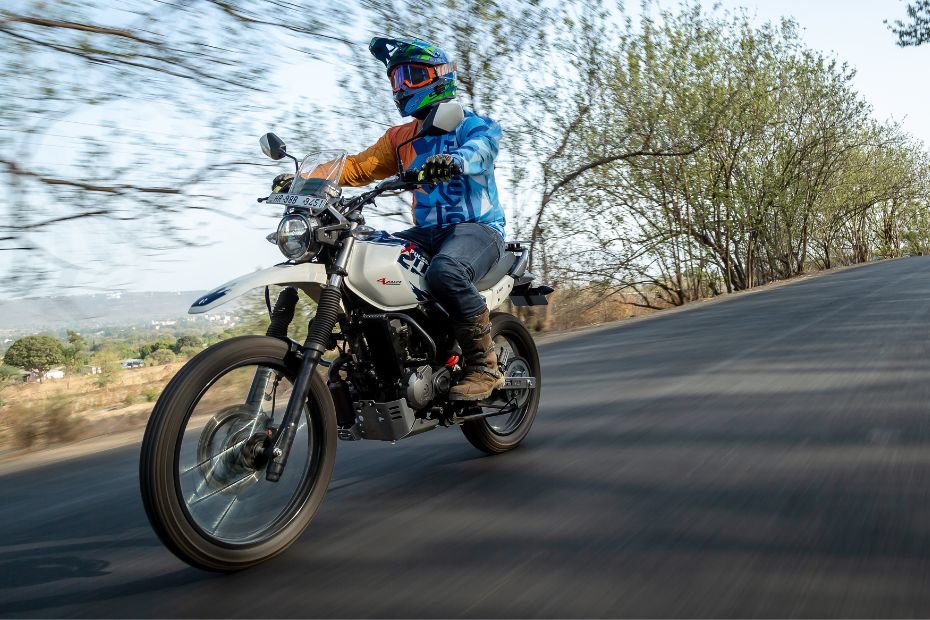Hero XPulse 200 4V: Rs 1,47,391 (ex-showroom)