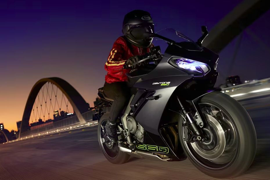 Triumph Daytona 660 Satin Granite Triumph Daytona 660 Satin Granite