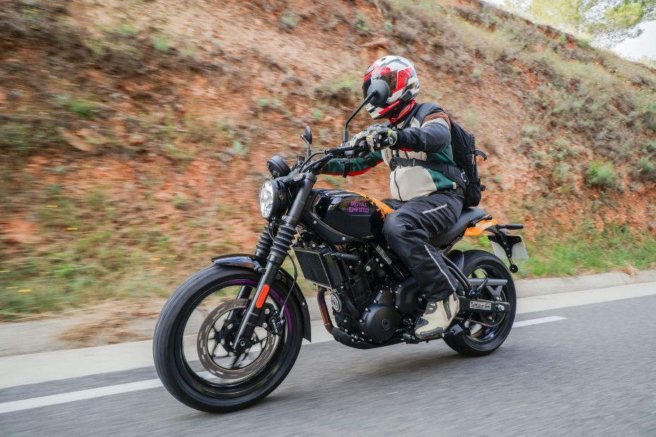 Royal Enfield Guerrilla 450 Comfort Royal Enfield Guerrilla 450 Comfort
