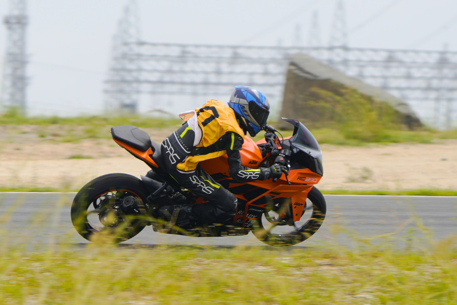 Reise Tracerad Steel Radial Tyres Tested on a Racetrack Reise Tracerad Steel Radial Tyres Tested on a Racetrack