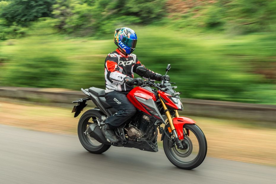 Honda CB300F Expert review