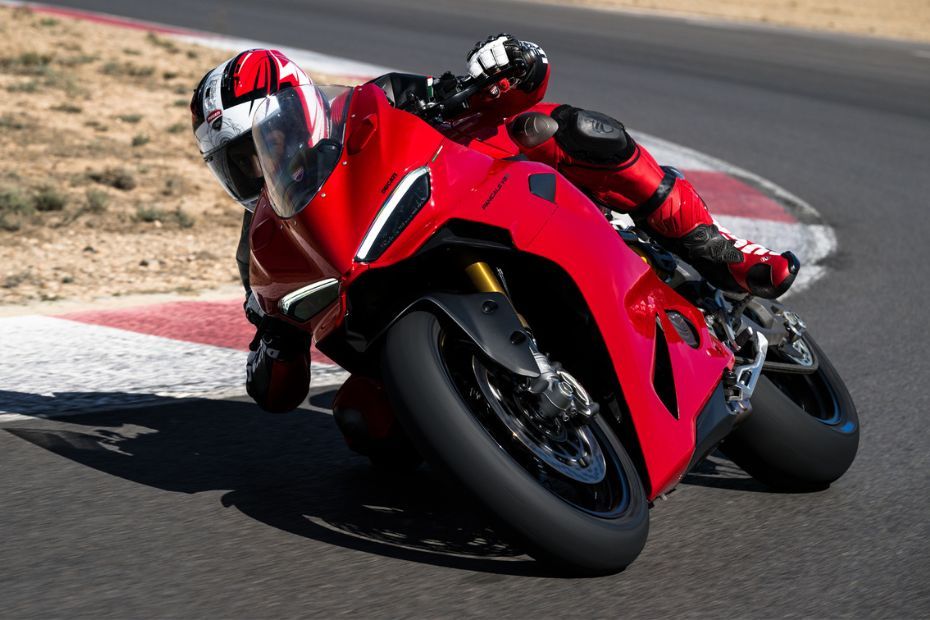 Ducati Panigale V2 Performance