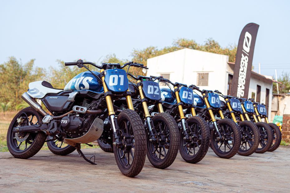 TVS Ronin Flat Tracker