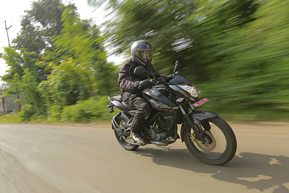 Top 5 Motorcycles Upto 160cc With Impressive Braking Figures