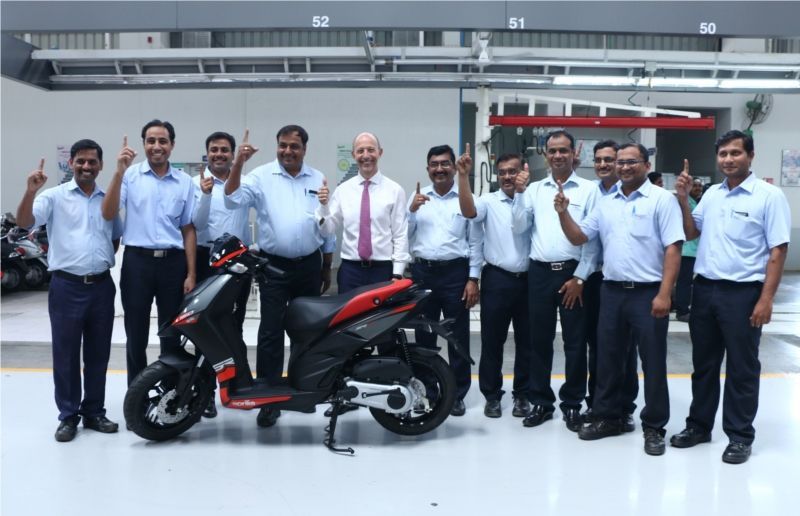 First Aprilia SR150 Rolled Out Of Piaggio's Plant