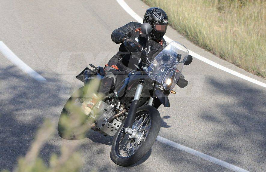 390 adventure test