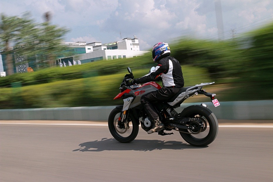 BMW G310 R and G 310 GS Road Test Review