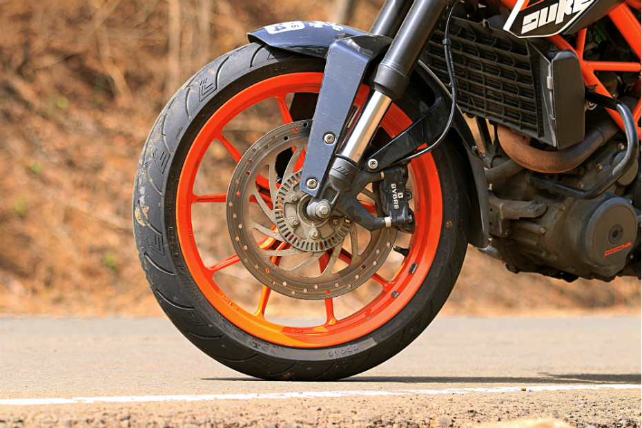 Top 5 Things You Should Remember Before Riding In The Monsoon