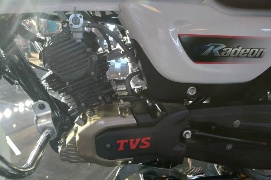 Spec Comparison: TVS Radeon vs Hero Splendor iSmart 110 vs Bajaj Discover 110 vs Honda CD 110 Dream DX vs Yamaha Saluto-RX