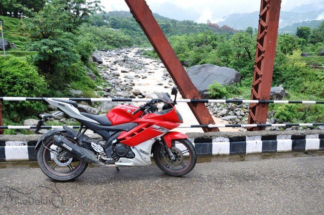 Yamaha R15