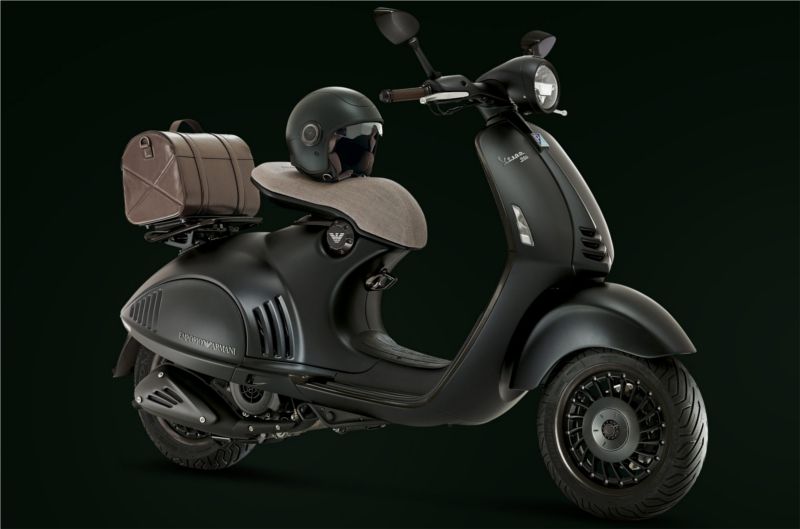 Best Scooters of 2016: Vespa 946 Emporio Armani