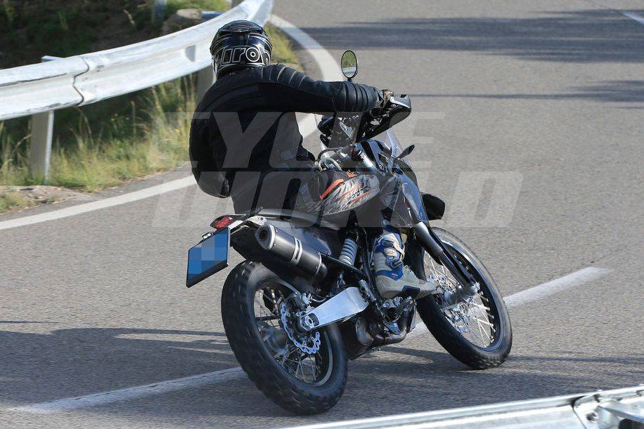 ktm 390 adventure suspension travel